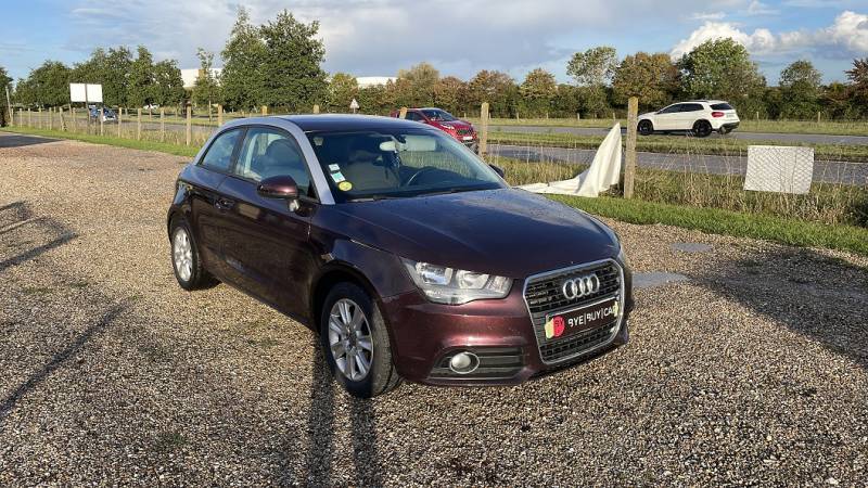 AUDI A1 1.6 TDI 90 AMBIENTE