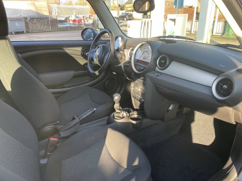 MINI MINI II (2) 1.6 75 DOCKLANDS