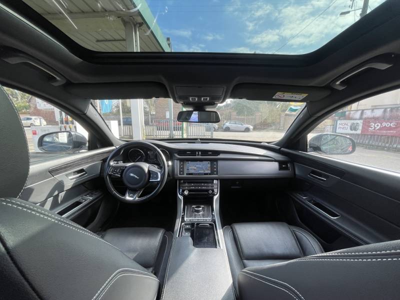 JAGUAR XF II 3.0D V6 300 R-SPORT AUTO