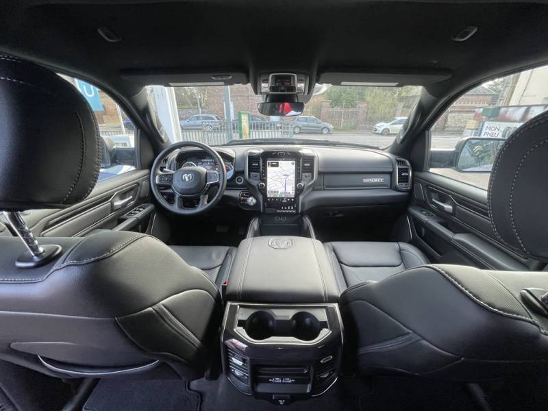 DODGE RAM 1500 5.7 V8 395 FLEXFUEL HEMI CREW CAB LIMITED