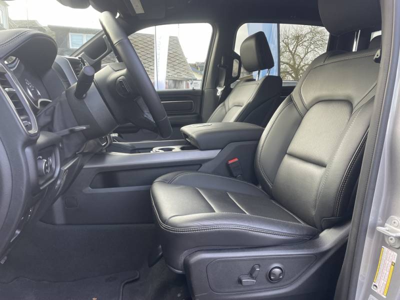 DODGE RAM 1500 5.7 V8 395 FLEXFUEL HEMI CREW CAB LIMITED