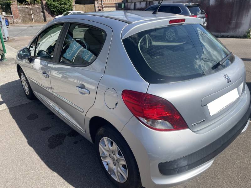 PEUGEOT 207 1.4 75Ch