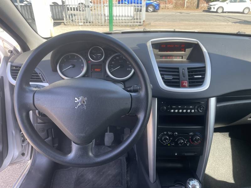 PEUGEOT 207 1.4 75Ch