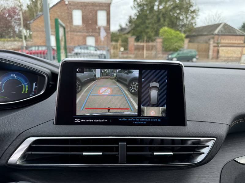 PEUGEOT 3008 HYBRID4 300 EAT8 GT PACK