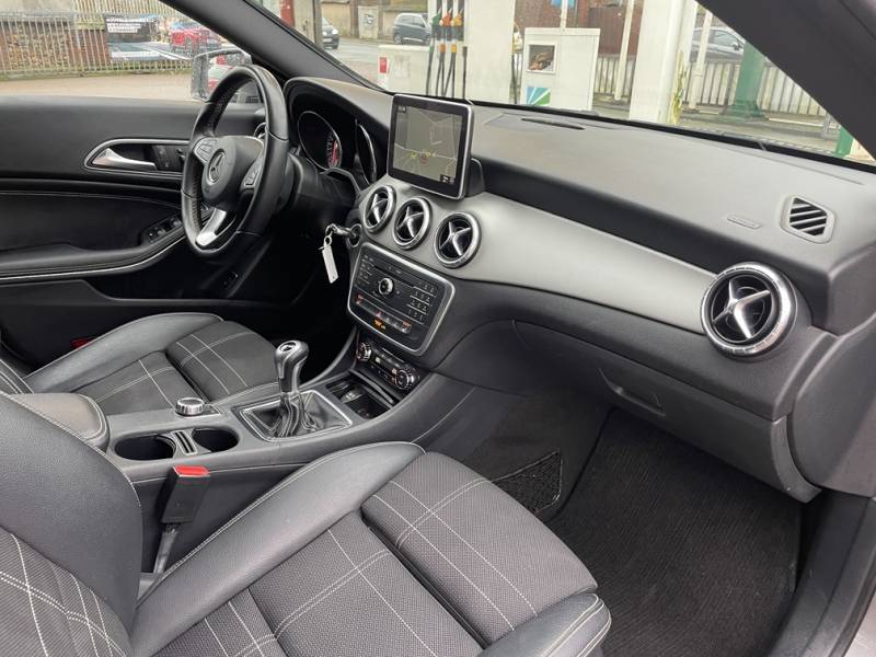 MERCEDES CLA SHOOTING BRAKE 200 D INSPIRATION