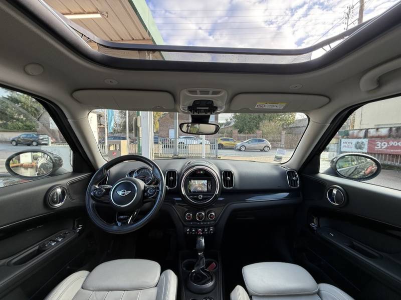 MINI COUNTRYMAN II (F60) COOPER FINITION CHILI 136 BVA6